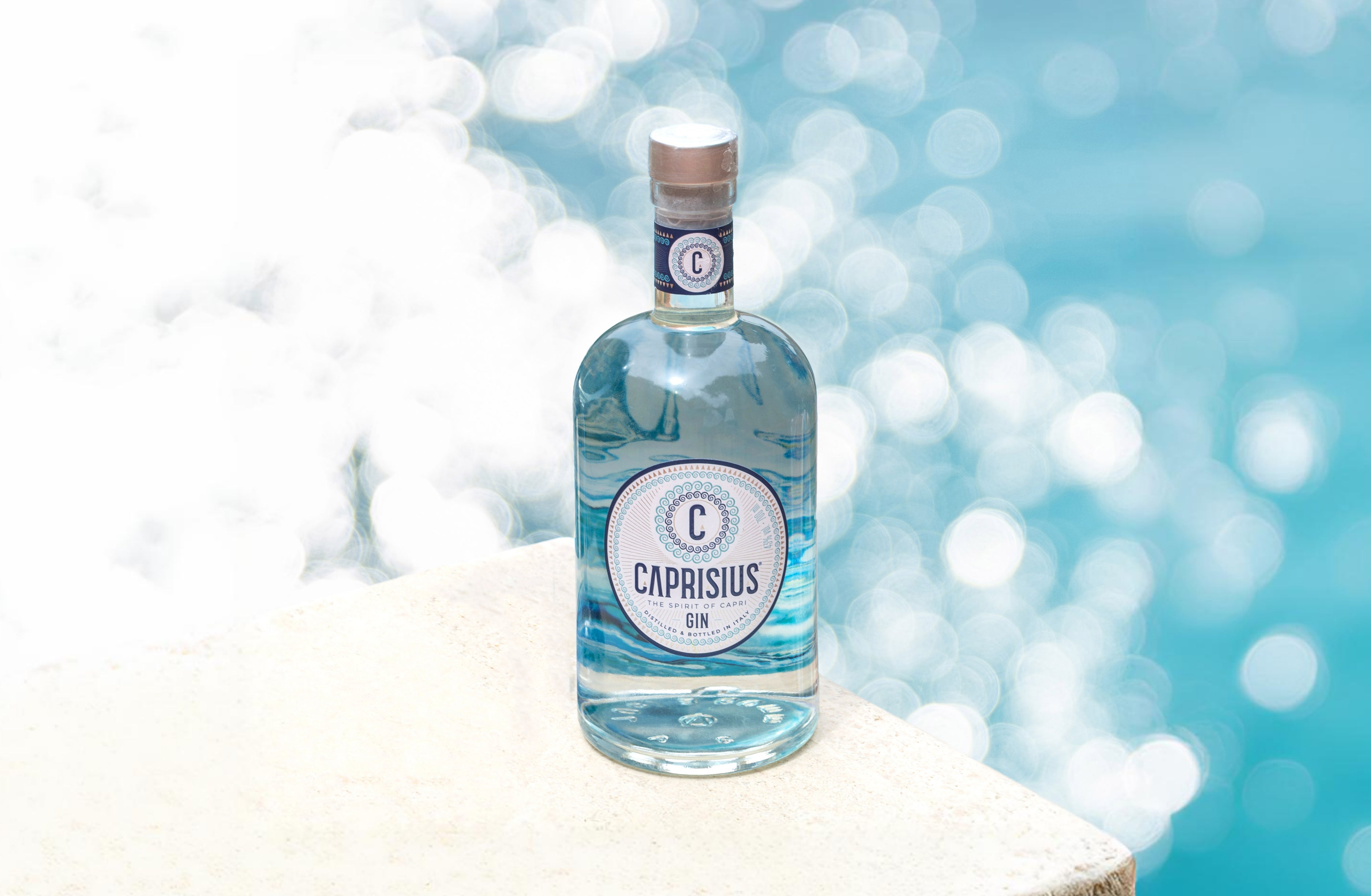 Caprisius gin,gin artigianale italiano,gin ispirato a Capri,botaniche mediterranee,gin campano,gin ispirato ai Faraglioni di Capri, gin italiano,faraglioni gin,isola gin,capri gin,gin originale